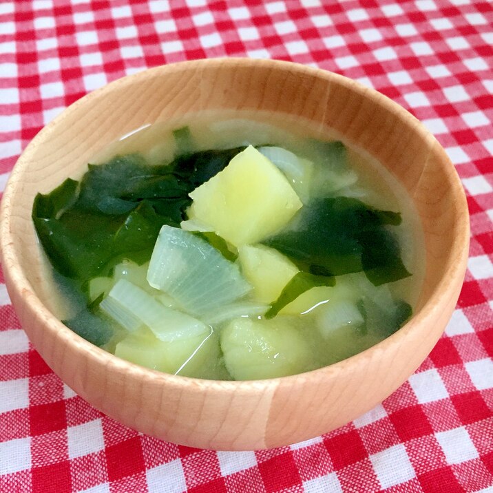 じゃがいもと玉ねぎとわかめの味噌汁 レシピ 作り方 By Thank You Good Bye 楽天レシピ じゃがいもと玉ねぎとわかめの味噌汁 レシピ 作り方 By Thank You Good Bye 楽天レシピ